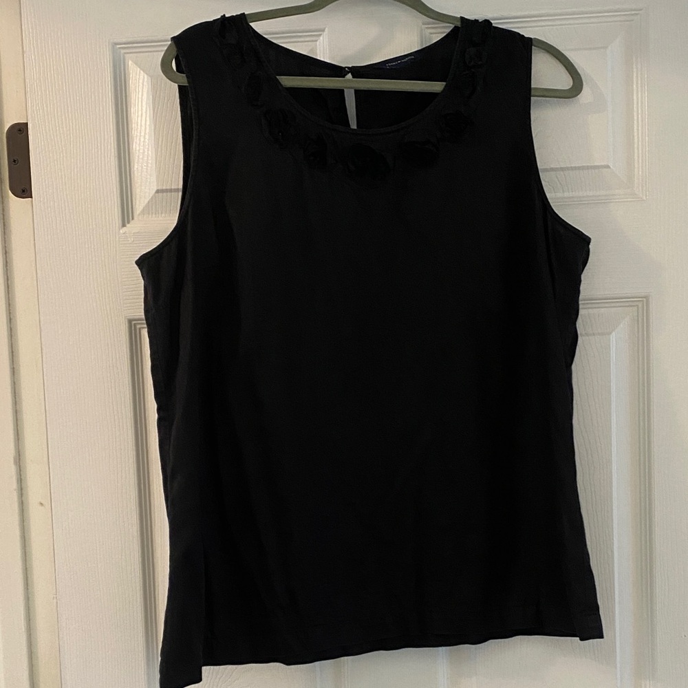 Tommy Hilfiger Womens Petit Black Tank Top Floral Detail Front Scoop Neckline